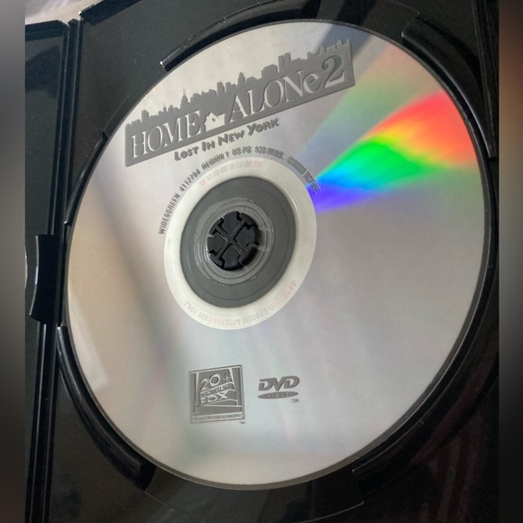 Christmas Collection: Miracle on 34th St, Deck the Halls, Home Alone 2, Prancer - Picture 13 of 17